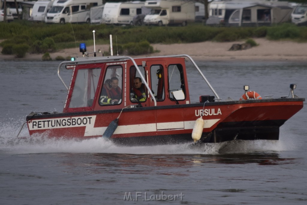 PRhein Koeln Porz Ensen Schwimmer untergegangen P131.JPG - Miklos Laubert